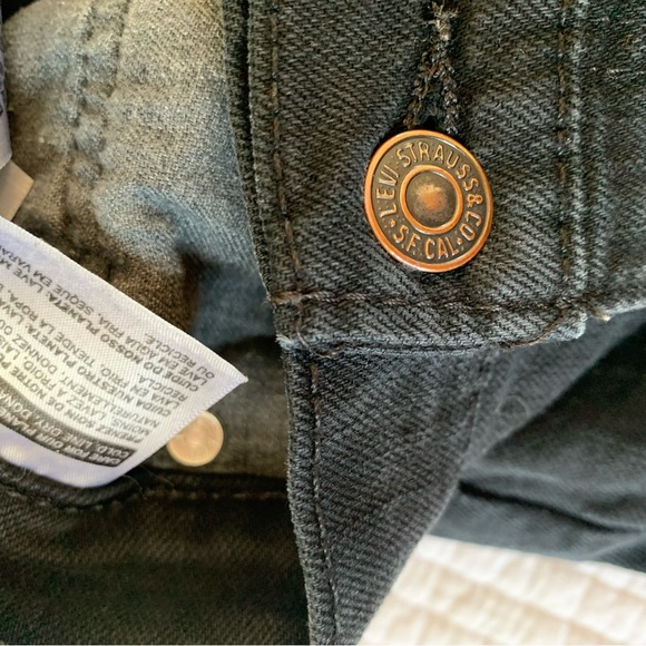 Men’s black Levi’s 501 - Picture 9 of 11